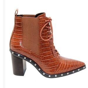 Charles by Charles David Jetsetter bootie in a cognac croco-embossed size 9